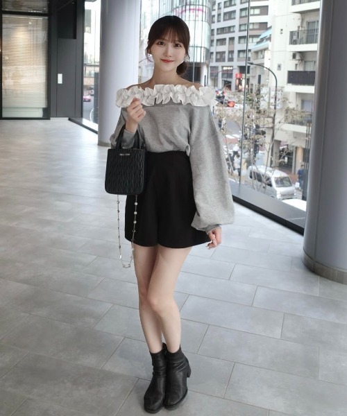 オフショルフリルスウェット（スウェット）｜mellowneon（メロウネオン