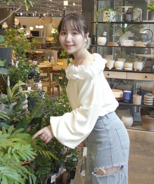 オフショルフリルスウェット（スウェット）｜mellowneon（メロウネオン