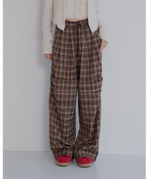 JUMELLE（ジュメロ）の「イージーチェックパンツ（スラックス・レディース・ネイビー/ブラウン・SMALL/MEDIUM）」の22枚目の写真