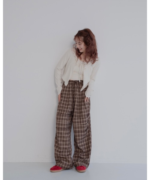 JUMELLE（ジュメロ）の「イージーチェックパンツ（スラックス・レディース・ネイビー/ブラウン・SMALL/MEDIUM）」の19枚目の写真