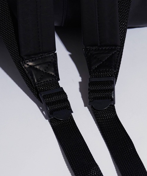 MR.OLIVE（ミスターオリーブ）の「MR.OLIVE/ミスターオリーブ WATERPROOF LIGHT LEATHER URBAN DAY PACK バックパック（バックパック/リュック・メンズ・ブラック・FREE）」の9枚目の写真