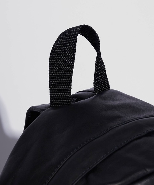 MR.OLIVE（ミスターオリーブ）の「MR.OLIVE/ミスターオリーブ WATERPROOF LIGHT LEATHER URBAN DAY PACK バックパック（バックパック/リュック・メンズ・ブラック・FREE）」の5枚目の写真