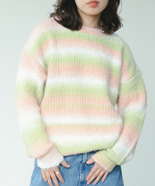 B:MING by BEAMS(ビーミングバイビームス)の「グラデーション ニット(ニット/セーター・レディース・ケリーグリーン/パープル/ブルー・ONE SIZE)」の6枚目の写真