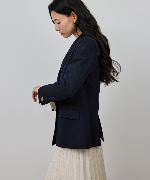 ROPE'(ロペ)の「ストレッチ金ボタンブレザージャケット(テーラードジャケット・レディース・ネイビー・36/38)」の6枚目の写真