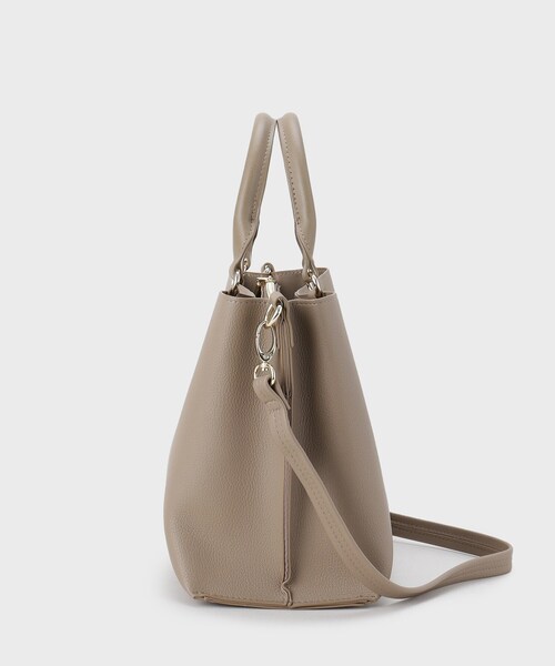 OPAQUE.CLIP（オペークドットクリップ）の「【2WAY/人間工学】ソフトシュリンク合皮ミドルサイズトートバッグ（トートバッグ・レディース・ベージュ/アイボリー/ブラック・00）」の13枚目の写真