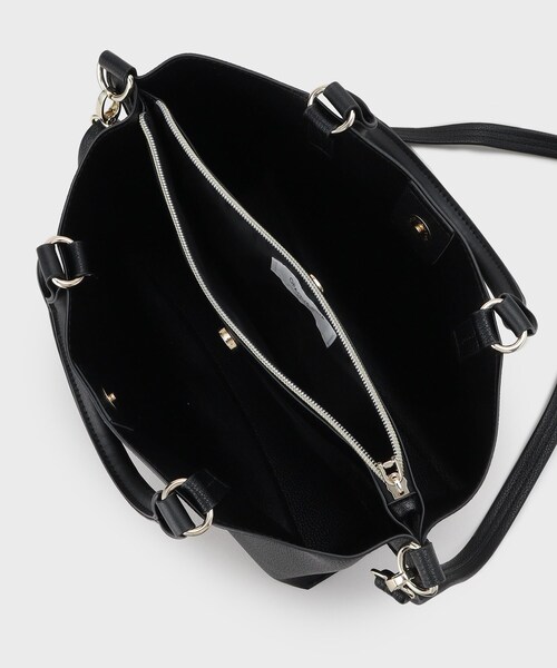 OPAQUE.CLIP（オペークドットクリップ）の「【2WAY/人間工学】ソフトシュリンク合皮ミドルサイズトートバッグ（トートバッグ・レディース・ベージュ/アイボリー/ブラック・00）」の17枚目の写真