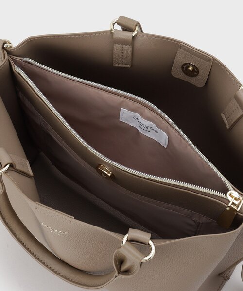 OPAQUE.CLIP（オペークドットクリップ）の「【2WAY/人間工学】ソフトシュリンク合皮ミドルサイズトートバッグ（トートバッグ・レディース・ベージュ/アイボリー/ブラック・00）」の22枚目の写真