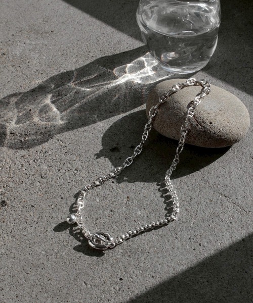 Soierie(ソワリー)の「オーナメント ネックレス / Ornaments necklace(ネックレス・レディース・シルバー/シルバー×ゴールド/ゴールド・FREE)」の2枚目の写真