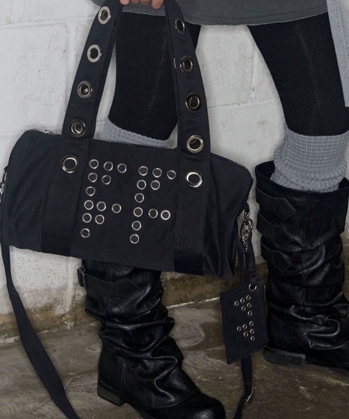 FANCY CLUB（ファンシークラブ）の「【FANCY CLUB】FFFF EYELET DUFFLE BAG / 【ファンシークラブ】ＦＦＦＦアイレットダッフルバッグ（ショルダーバッグ・レディース・ブラック/グリーン系カモフラージュ・ONE SIZE）」の9枚目の写真