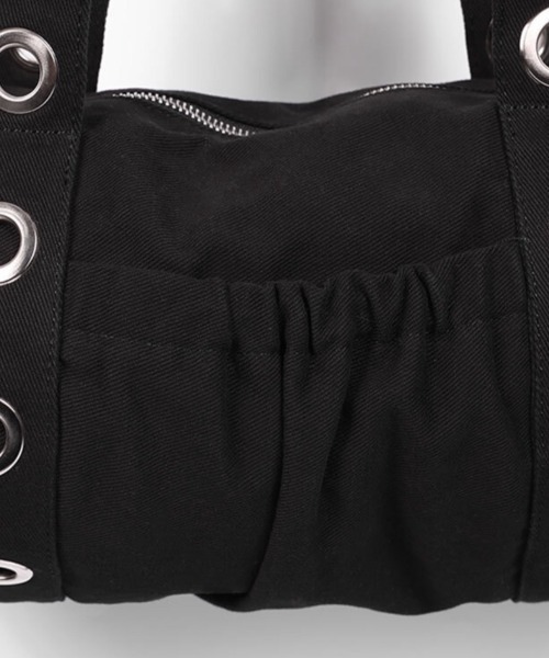 FANCY CLUB（ファンシークラブ）の「【FANCY CLUB】FFFF EYELET DUFFLE BAG / 【ファンシークラブ】ＦＦＦＦアイレットダッフルバッグ（ショルダーバッグ・レディース・ブラック/グリーン系カモフラージュ・ONE SIZE）」の16枚目の写真