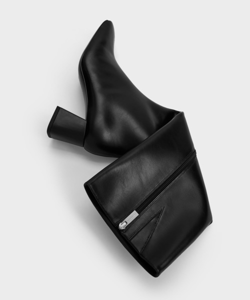 CHARLES & KEITH（チャールズ & キース）の「スクエアトゥ サイドジップニーハイブーツ（ブーツ・レディース・サンドベージュ/ブラック・22.5cm/23cm/23.5cm/24.5cm/25cm/25.5cm）」の8枚目の写真