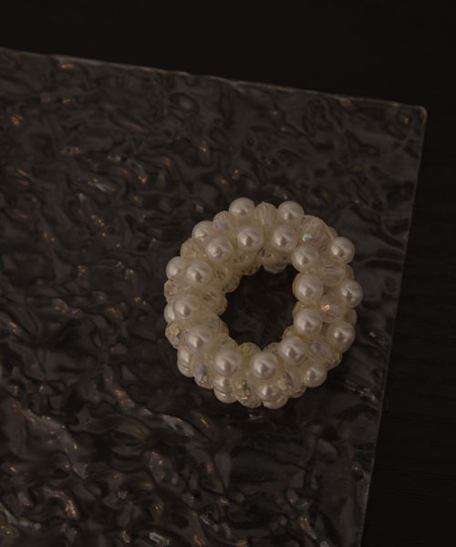 TONE SELECT GOODS（トーンセレクトグッズ）の「【resonance】ボール シンプル ミニヘアゴム【オケージョン】（ヘアゴム・レディース・シルバー/アイボリー/ブラック/ホワイト・FREE）」の7枚目の写真