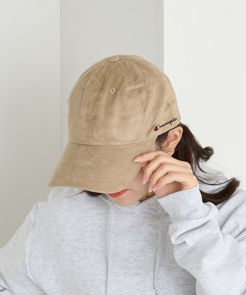 Champion(チャンピオン)の「【Champion】スエード調サイドロゴベースボールキャップ 381-0493(キャップ・レディース・ベージュ/ブラック・FREE)」の11枚目の写真