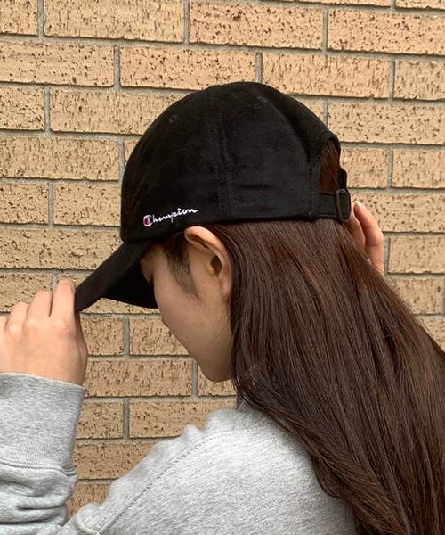 Champion(チャンピオン)の「【Champion】スエード調サイドロゴベースボールキャップ 381-0493(キャップ・レディース・ベージュ/ブラック・FREE)」の13枚目の写真