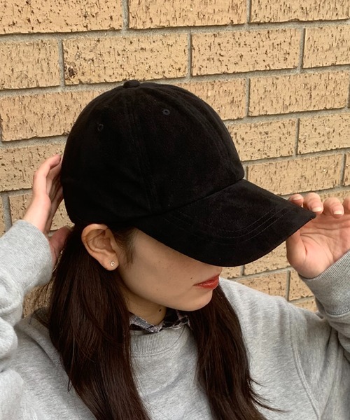 Champion(チャンピオン)の「【Champion】スエード調サイドロゴベースボールキャップ 381-0493(キャップ・レディース・ベージュ/ブラック・FREE)」の15枚目の写真