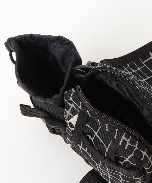 Overland(オーバーランド)の「【OverLand EQUIPMENT/オーバーランドイクイップメント】BOTTLE SHOULDER BAG / ボトル ショルダー バッグ(ショルダーバッグ・メンズ・ブラック系その他・FREE)」の2枚目の写真