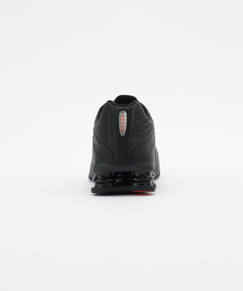 NIKE(ナイキ)の「【NIKE/ ナイキ】 ショックス R4 AR3565(スニーカー・レディース・ブラック・26.5cm/27.5cm/24.5cm)」の3枚目の写真