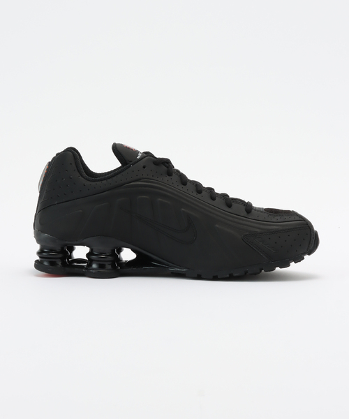 NIKE(ナイキ)の「【NIKE/ ナイキ】 ショックス R4 AR3565(スニーカー・レディース・ブラック・26.5cm/27.5cm/24.5cm)」の4枚目の写真