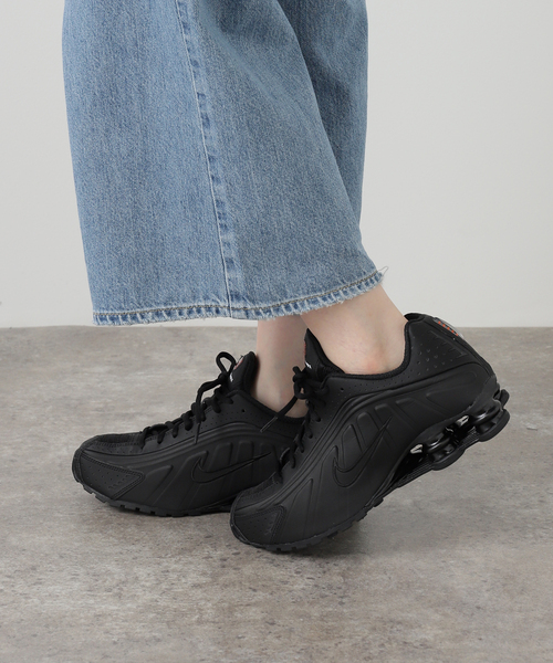 NIKE(ナイキ)の「【NIKE/ ナイキ】 ショックス R4 AR3565(スニーカー・レディース・ブラック・26.5cm/27.5cm/24.5cm)」の10枚目の写真