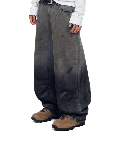 AAKAM(アーカム)の「Dirty Gradation Denim Pants (Gray)(デニムパンツ・レディース・その他・1/2)」の12枚目の写真