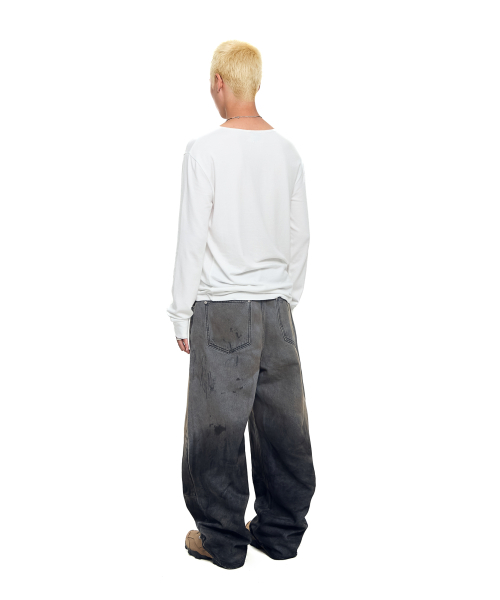 AAKAM(アーカム)の「Dirty Gradation Denim Pants (Gray)(デニムパンツ・レディース・その他・1/2)」の15枚目の写真