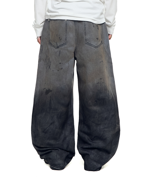 AAKAM（アーカム）の「Dirty Gradation Denim Pants (Gray)（デニム