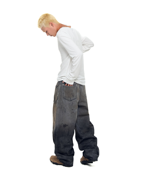 AAKAM（アーカム）の「Dirty Gradation Denim Pants (Gray)（デニム