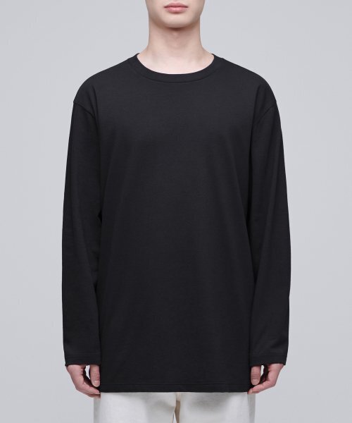 MUSINSA STANDARD（ムシンサスタンダード）の「レイヤードクルーネック長袖Tシャツ_通常丈 [ブラック]（Tシャツ/カットソー・メンズ・その他・SMALL/MEDIUM/LARGE/X-LARGE/XX-LARGE/X-SMALL）」の2枚目の写真