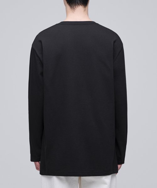 MUSINSA STANDARD（ムシンサスタンダード）の「レイヤードクルーネック長袖Tシャツ_通常丈 [ブラック]（Tシャツ/カットソー・メンズ・その他・SMALL/MEDIUM/LARGE/X-LARGE/XX-LARGE/X-SMALL）」の4枚目の写真