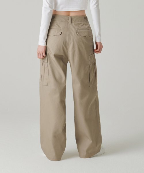 MUSINSA STANDARD WOMAN（ムシンサスタンダードウーマン）の「ウィメンズワイドカーゴパンツ[ベージュ]（スウェットパンツ・レディース・その他・30/24/25/26/27/28/29）」の4枚目の写真