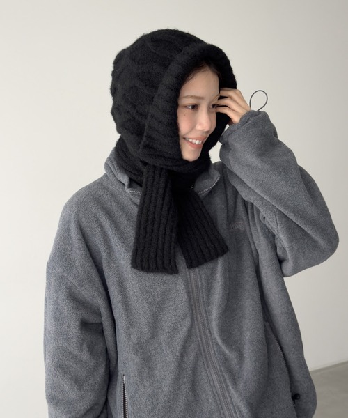 CANAL JEAN（キャナルジーン）の「El mar　ケーブルフーディーマフラー（マフラー・レディース・ブラック/ライトベージュ・ONE SIZE）」の2枚目の写真