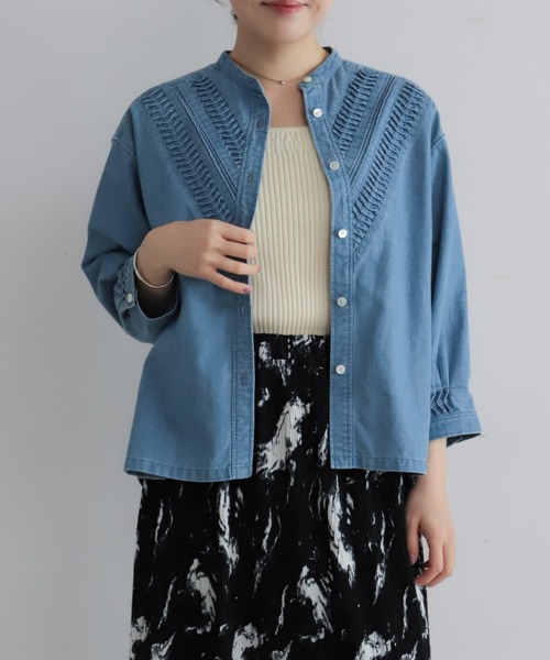 NOMBRE IMPAIR(ノンブルアンペール)の「ねじりピンタックデニム スタンドショートシャツ(シャツ/ブラウス・レディース・ブルー/サックスブルー・FREE)」の15枚目の写真