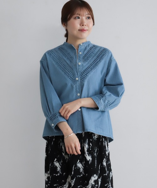 NOMBRE IMPAIR(ノンブルアンペール)の「ねじりピンタックデニム スタンドショートシャツ(シャツ/ブラウス・レディース・ブルー/サックスブルー・FREE)」の17枚目の写真