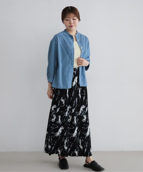 NOMBRE IMPAIR(ノンブルアンペール)の「ねじりピンタックデニム スタンドショートシャツ(シャツ/ブラウス・レディース・ブルー/サックスブルー・FREE)」の20枚目の写真