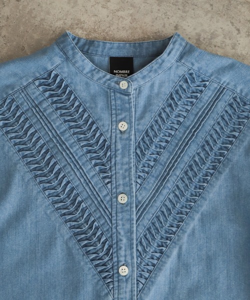 NOMBRE IMPAIR(ノンブルアンペール)の「ねじりピンタックデニム スタンドショートシャツ(シャツ/ブラウス・レディース・ブルー/サックスブルー・FREE)」の4枚目の写真