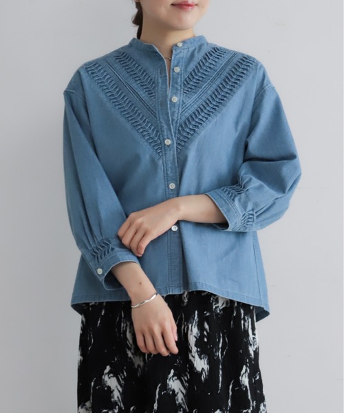 NOMBRE IMPAIR(ノンブルアンペール)の「ねじりピンタックデニム スタンドショートシャツ(シャツ/ブラウス・レディース・ブルー/サックスブルー・FREE)」の10枚目の写真