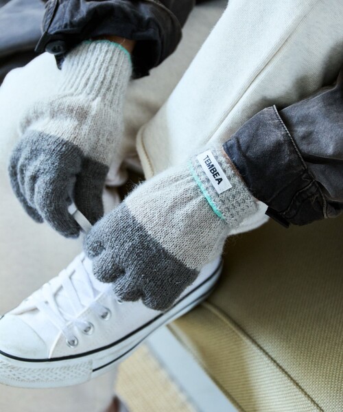 TEMBEA（テンベア）の「TEMBEA × FREAK'S STORE/テンベア × フリークスストア 別注GUNTE 2TONE MOHAIR 別注モヘア ツートンカラー 手袋（手袋・メンズ・ライトグレー/ナチュラル/チャコールグレー・ONE SIZE）」の2枚目の写真