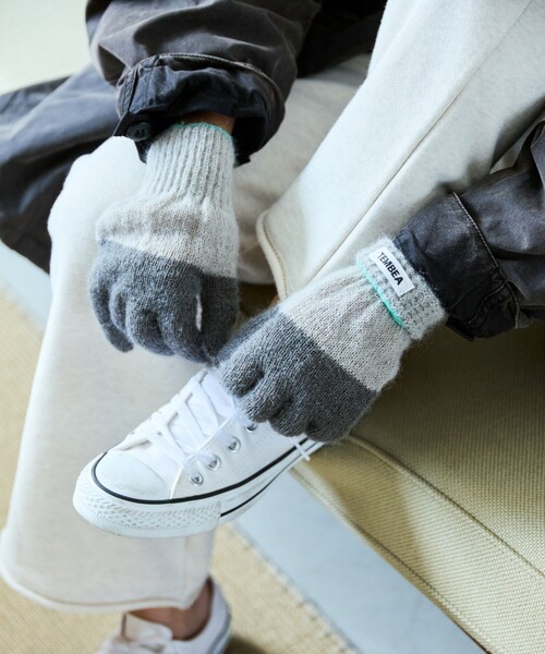 TEMBEA（テンベア）の「TEMBEA × FREAK'S STORE/テンベア × フリークスストア 別注GUNTE 2TONE MOHAIR 別注モヘア ツートンカラー 手袋（手袋・メンズ・ライトグレー/ナチュラル/チャコールグレー・ONE SIZE）」の22枚目の写真