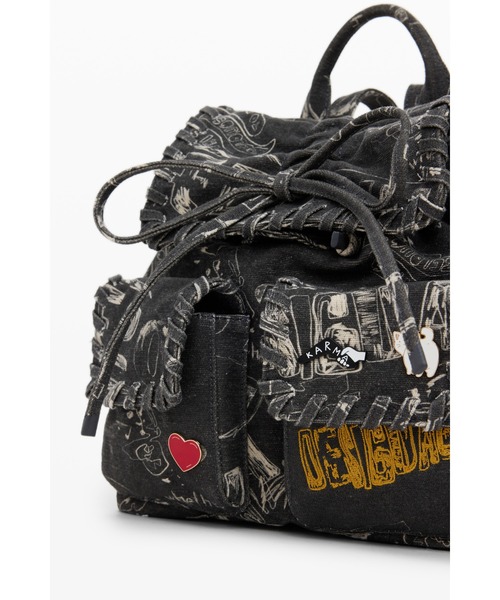 Desigual（デシグアル）の「グラフィティプリント ドローストリングバックパック（バックパック/リュック・レディース・ブラック・FREE）」の7枚目の写真