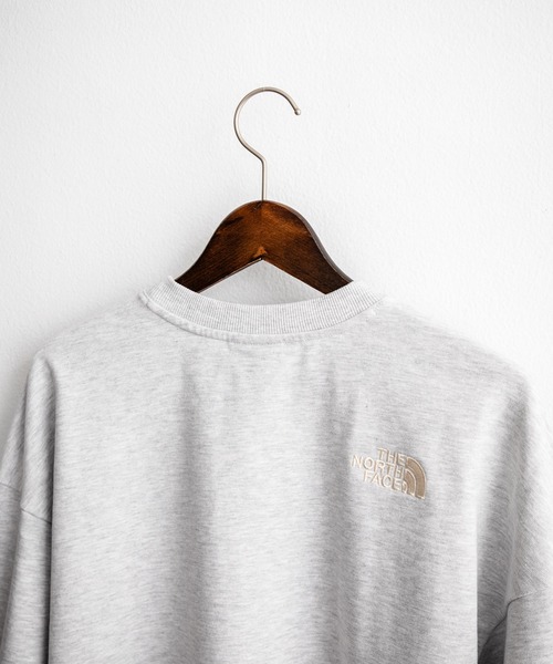 THE NORTH FACE(ザノースフェイス)の「新色追加 日本未展開モデル WHITE LABEL THE NORTH FACE ESSENTIAL SWEATSHIRTS ルーズフィットワンポイントロゴスウェットトレーナー(スウェット・メンズ・グレー/ブラック/ブラウン・M/L/XL/S/XXL)」の20枚目の写真