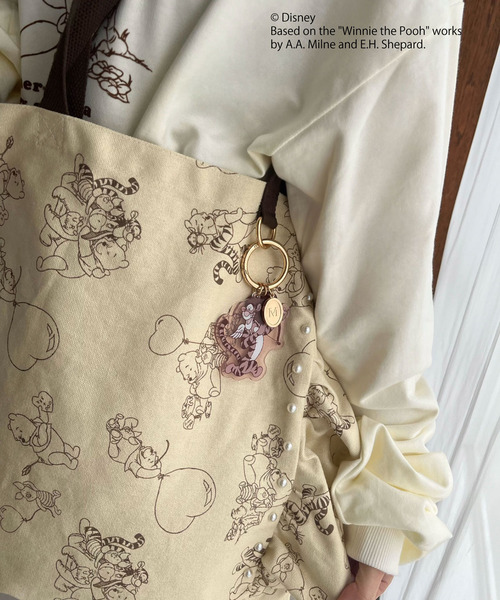 Disney（ディズニー）の「【Disney】くまのプーさん/フリルトートバッグ（トートバッグ・レディース・ベージュ/オフホワイト・FREE）」の6枚目の写真