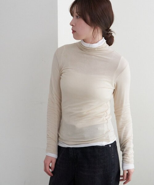 SHENERY(シーナリー)の「シアータートルプルオーバー(Tシャツ/カットソー・レディース・ベージュ/ブルー系その他/ピンク/ブラック/ベージュ系その他/オフホワイト・FREE)」の4枚目の写真