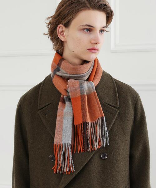 TAKEO KIKUCHI（タケオキクチ）の「チェックカシミヤマフラー（マフラー・メンズ・オレンジ系6/ネイビー系1/ワイン系1/ブラック系1/ブルー系6・00）」の6枚目の写真