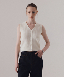 Henri textured knit vest (IVORY)