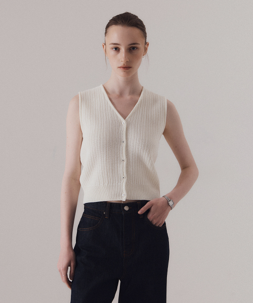SILN(シルン)の「Henri textured knit vest (IVORY)(ベスト・レディース・その他・FREE)」の1枚目の写真