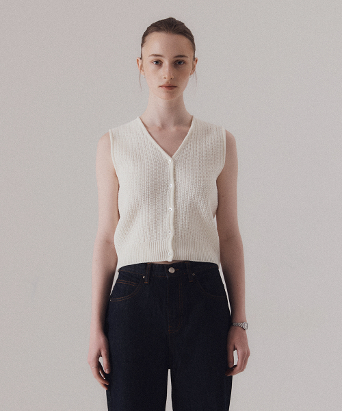 SILN(シルン)の「Henri textured knit vest (IVORY)(ベスト・レディース・その他・FREE)」の2枚目の写真