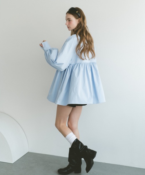 VANNIE U(ヴァニーユー)の「ギャザーボリューム2WAYチュニック ミニワンピース(シャツワンピース・レディース・ホワイト/ブルー・FREE)」の19枚目の写真