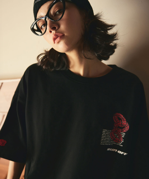 CORALIAN(コラリアン)の「イリプスアートワークコットンTシャツブラック(Tシャツ/カットソー・レディース・その他・M/L/2XL/XL)」の2枚目の写真