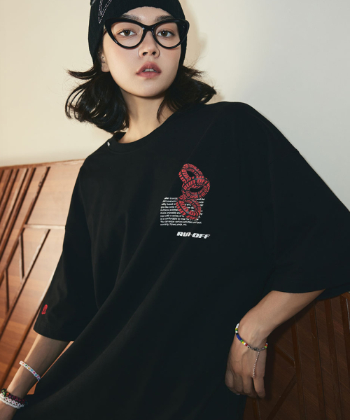 CORALIAN(コラリアン)の「イリプスアートワークコットンTシャツブラック(Tシャツ/カットソー・レディース・その他・M/L/2XL/XL)」の3枚目の写真