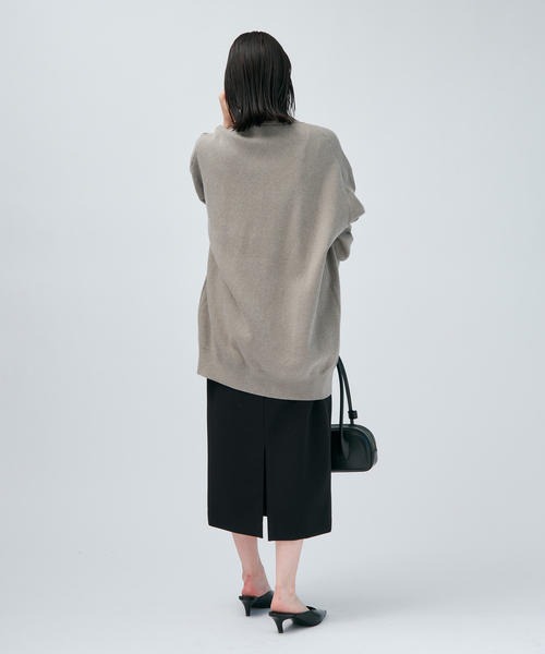 VERMEIL par iena(ヴェルメイユパーイエナ)の「コットンカシミヤ WジャガードVネックカーディガン(カーディガン/ボレロ・レディース・ネイビー/ライトグレー・FREE)」の4枚目の写真